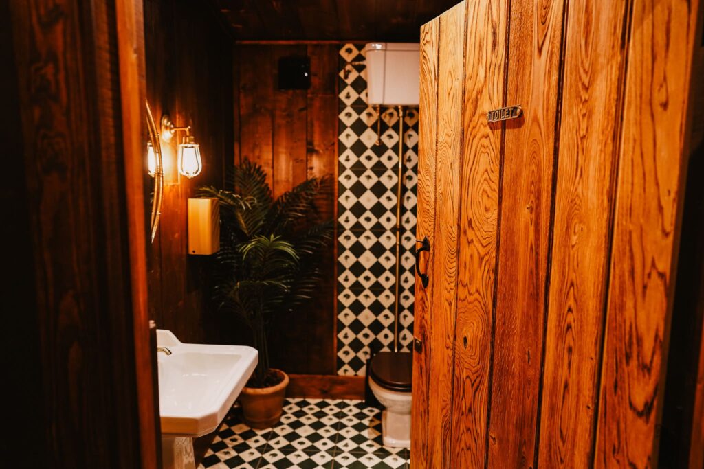 Image 5 – The Toilets