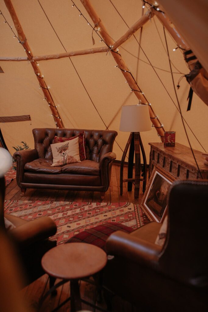 Image 3 – The Lounge